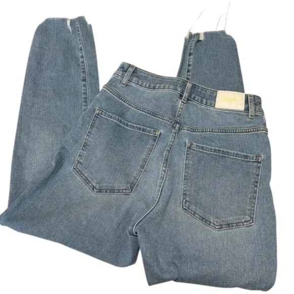 Curvy Super High Waisted Ripped Hem Slim Jeans size 4 R - Picture 2 of 10